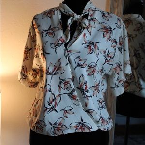Floral blouse. Size XS